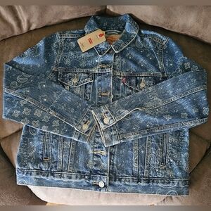 Brand NEW!! Levi's Original Trucker Jacket, Size Medium.